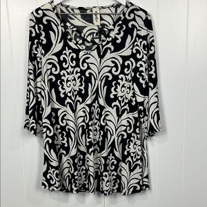 Haptics/Holly Harper Women Tunic S Black/White Floral Print Pullover 3/4 Sleeves